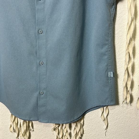 Lululemon Men's Button Down Ripstop/Vented Material Short Sleeve Top L/XL - Picture 3 of 8